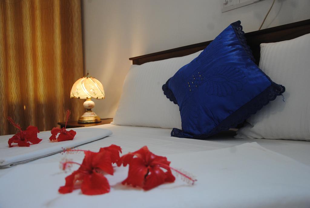Aknara Rest Hotel Weligama Bagian luar foto