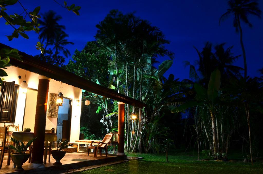 Aknara Rest Hotel Weligama Bagian luar foto