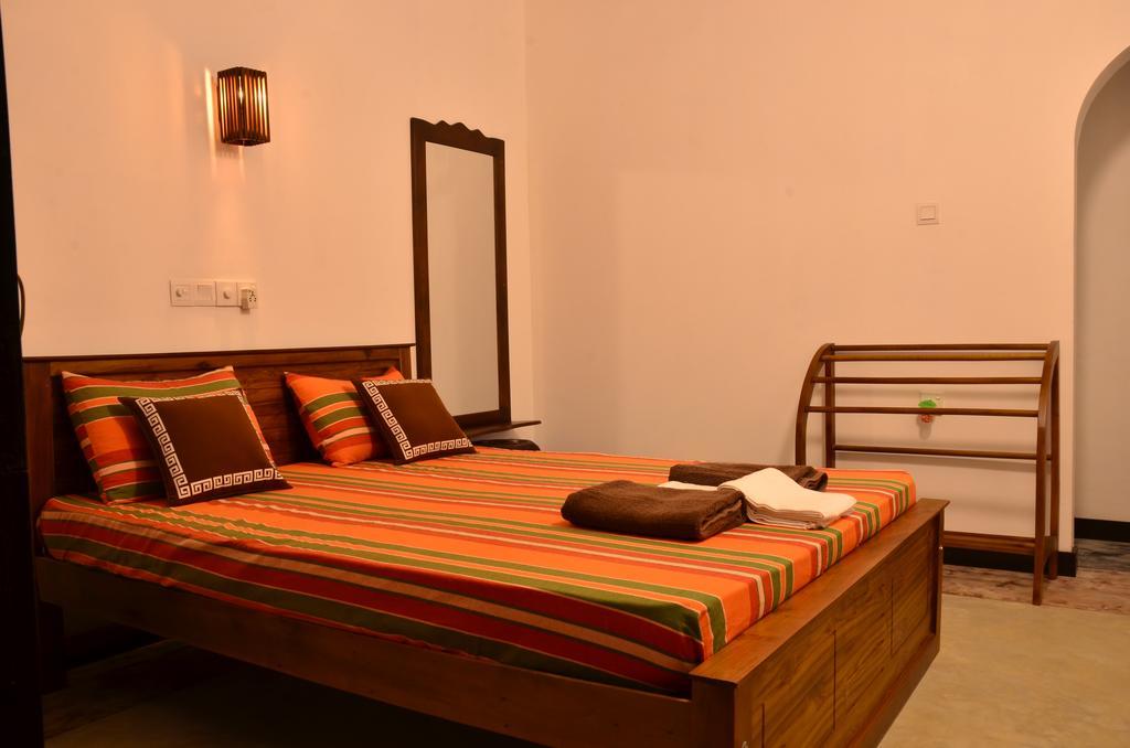 Aknara Rest Hotel Weligama Bagian luar foto