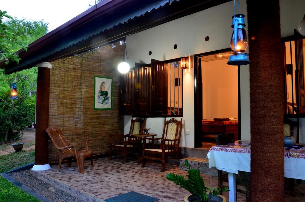 Aknara Rest Hotel Weligama Bagian luar foto