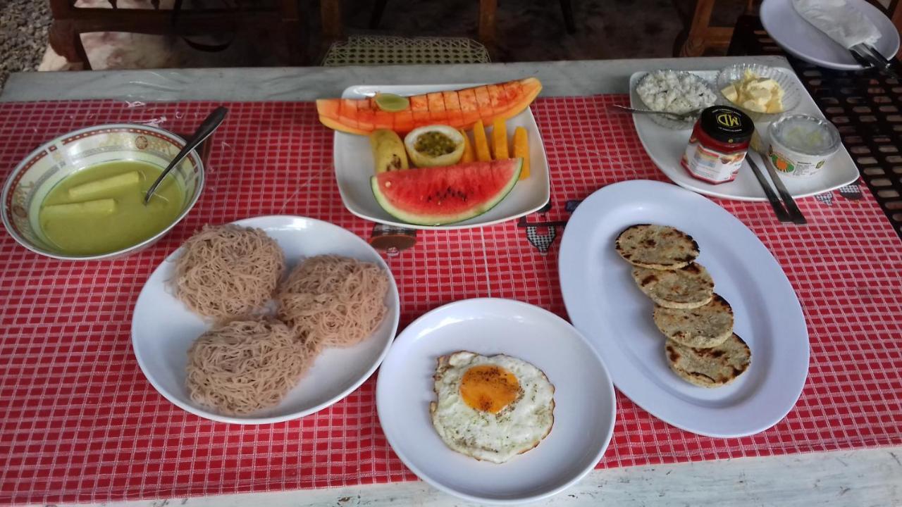 Aknara Rest Hotel Weligama Bagian luar foto